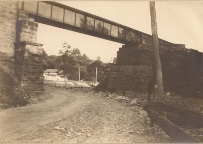 Fion MacCrea Bridge on Hamilton Hill 400x284 - Town Gallery